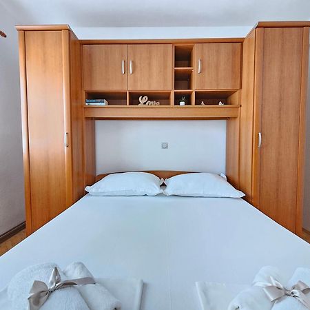 Apartments Brkulj Makarska Eksteriør billede
