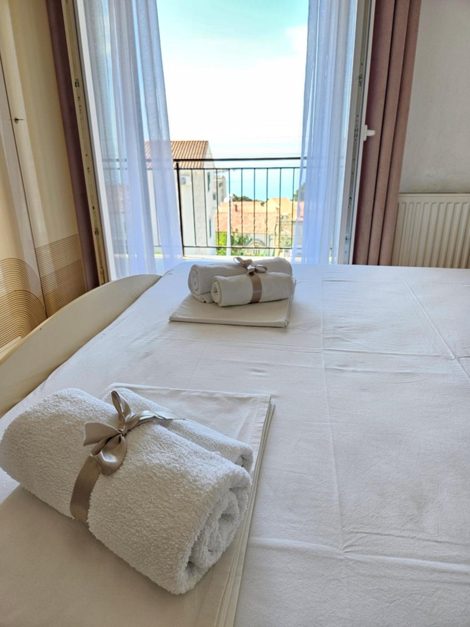 Apartments Brkulj Makarska Eksteriør billede
